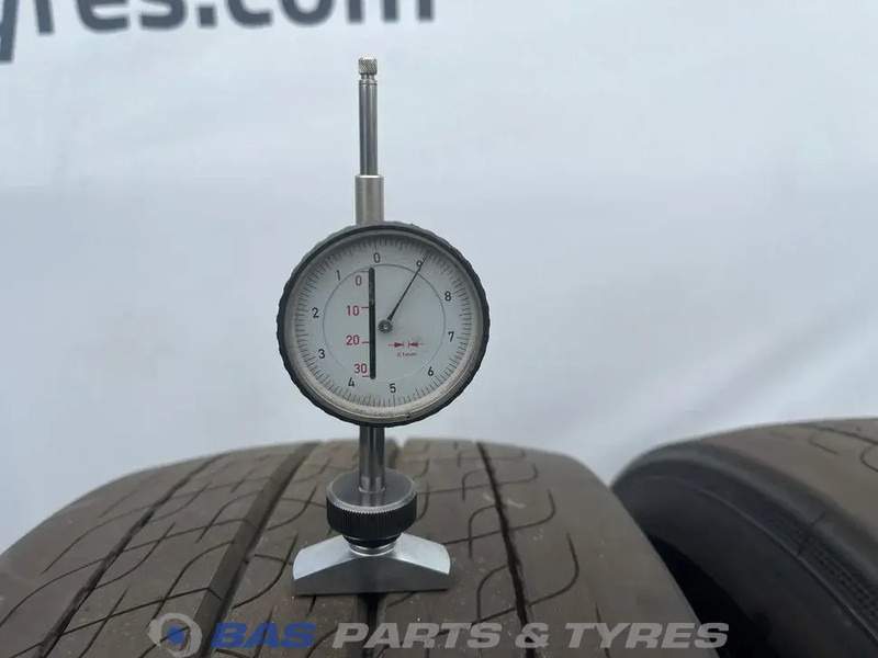 Continental Continental 315/70R22.5 EfficientPro HS5 156/150 M+S 3PMSF gebruikte set - Гума за Камион: слика 3 Continental Continental 315/70R22.5 EfficientPro HS5 156/150 M+S 3PMSF gebruikte set - Гума за Камион: слика 3