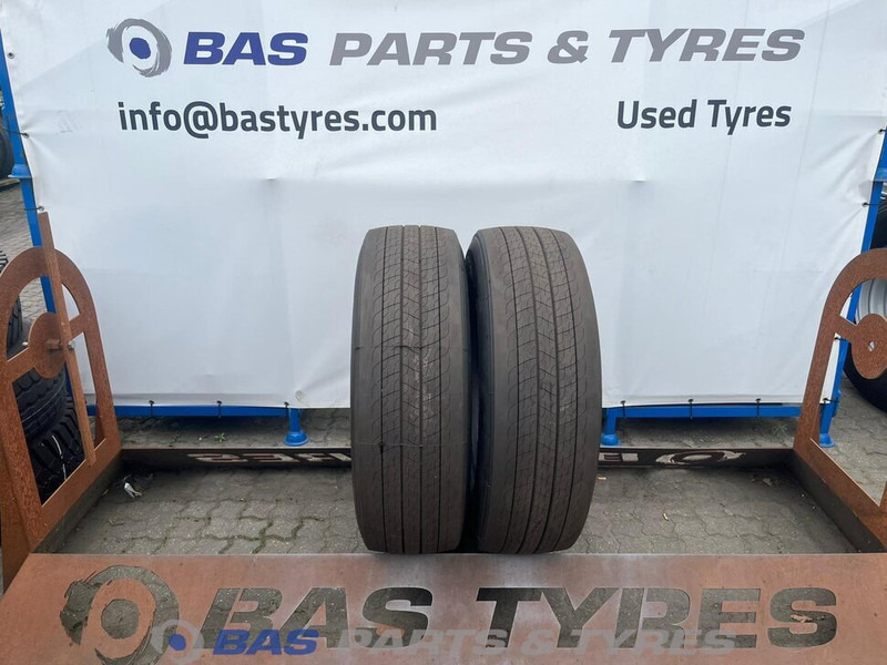 Continental Continental 315/70R22.5 EfficientPro HS5 156/150 M+S 3PMSF gebruikte set - Гума за Камион: слика 1 Continental Continental 315/70R22.5 EfficientPro HS5 156/150 M+S 3PMSF gebruikte set - Гума за Камион: слика 1