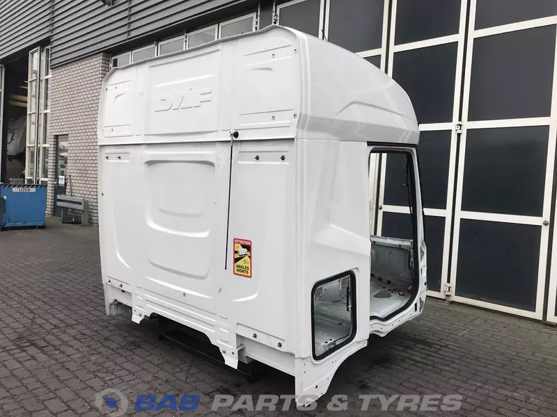 DAF XF G2 DAF Sleeper High Cab L2H2 2196969 - Кабина и ентериер за Камион: слика 4 DAF XF G2 DAF Sleeper High Cab L2H2 2196969 - Кабина и ентериер за Камион: слика 4