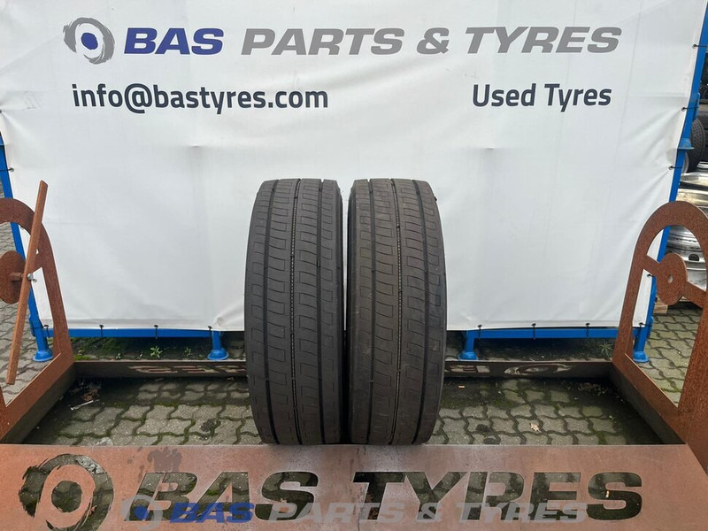 Firestone Firestone 315/70R22.5 FS424 EVO 156/150 M+S 3PMSF gebruikte set - Гума за Камион: слика 1 Firestone Firestone 315/70R22.5 FS424 EVO 156/150 M+S 3PMSF gebruikte set - Гума за Камион: слика 1