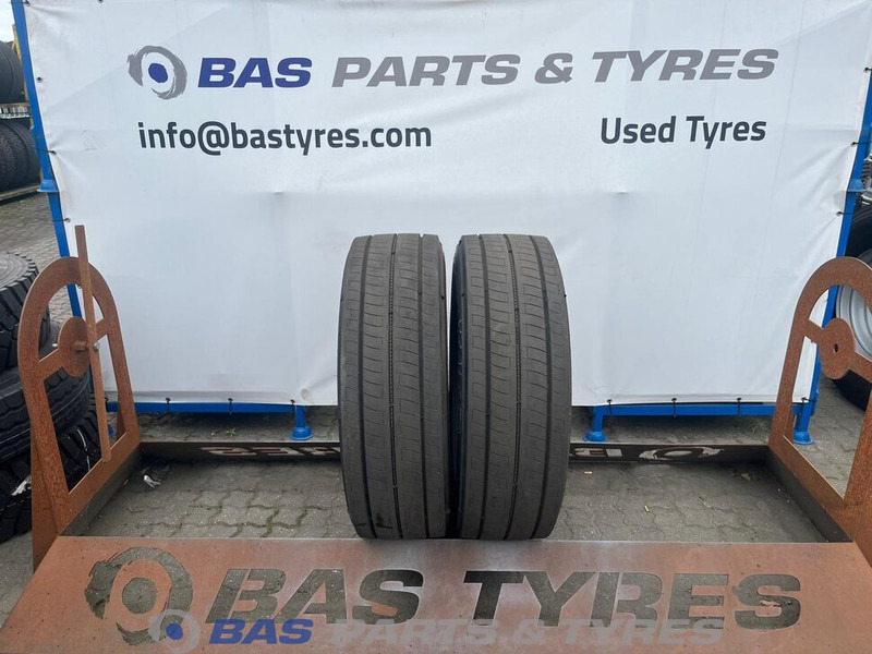 Firestone Firestone 315/70R22.5 FS424 EVO 156/150 M+S 3PMSF gebruikte set - Гума за Камион: слика 1 Firestone Firestone 315/70R22.5 FS424 EVO 156/150 M+S 3PMSF gebruikte set - Гума за Камион: слика 1