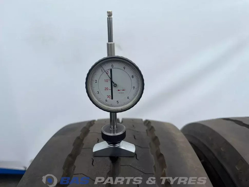 Goodyear Goodyear 245/70R17.5 KMAX T G2 143/146 J M+S 3PMSF gebruikte set - Гума за Камион: слика 3 Goodyear Goodyear 245/70R17.5 KMAX T G2 143/146 J M+S 3PMSF gebruikte set - Гума за Камион: слика 3