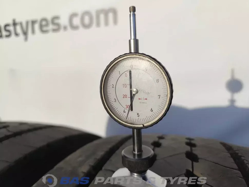 Goodyear Goodyear 315/70R22.5 156/150 M+S 3PMSF gebruikte set - Гума за Камион: слика 3 Goodyear Goodyear 315/70R22.5 156/150 M+S 3PMSF gebruikte set - Гума за Камион: слика 3