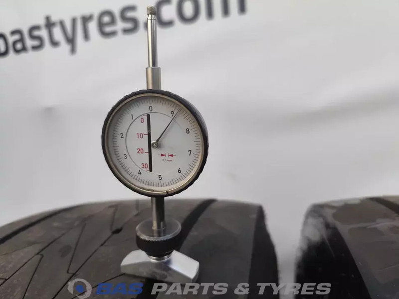 Goodyear Goodyear 315/70R22.5 156/150 M+S 3PMSF gebruikte set - Гума за Камион: слика 3 Goodyear Goodyear 315/70R22.5 156/150 M+S 3PMSF gebruikte set - Гума за Камион: слика 3
