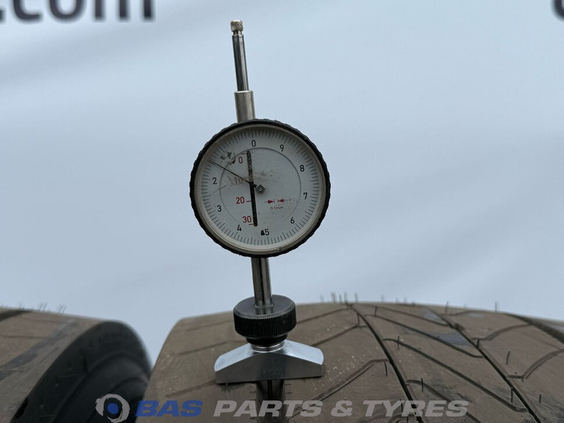 Goodyear Goodyear 315/70R22.5 FUELMAX S G2 156/150 M+S 3PMSF gebruikte set - Гума за Камион: слика 3 Goodyear Goodyear 315/70R22.5 FUELMAX S G2 156/150 M+S 3PMSF gebruikte set - Гума за Камион: слика 3