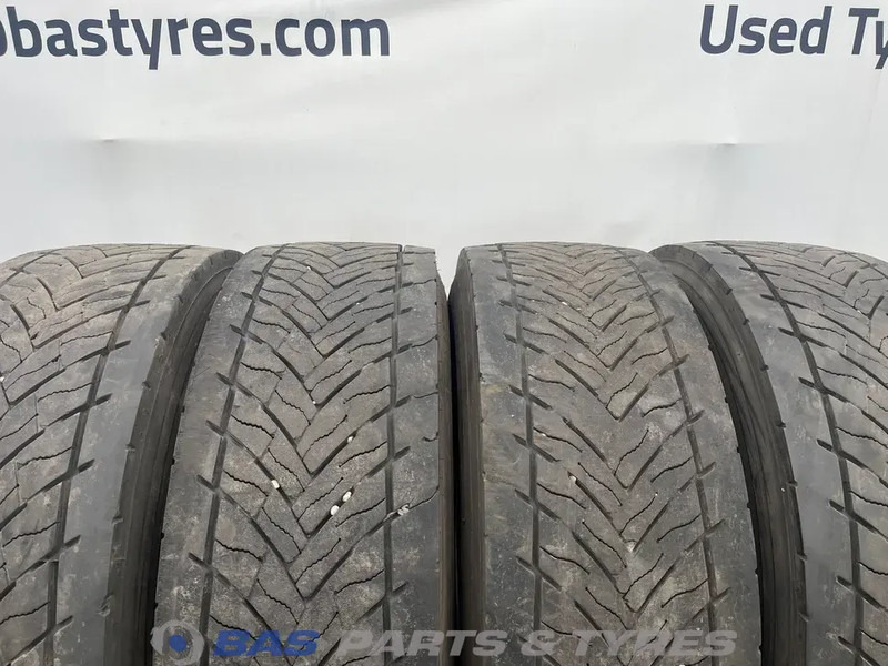 Goodyear Goodyear 315/70R22.5 KMAX D G2 154/152 M+S 3PMSF gebruikte set - Гума за Камион: слика 2 Goodyear Goodyear 315/70R22.5 KMAX D G2 154/152 M+S 3PMSF gebruikte set - Гума за Камион: слика 2