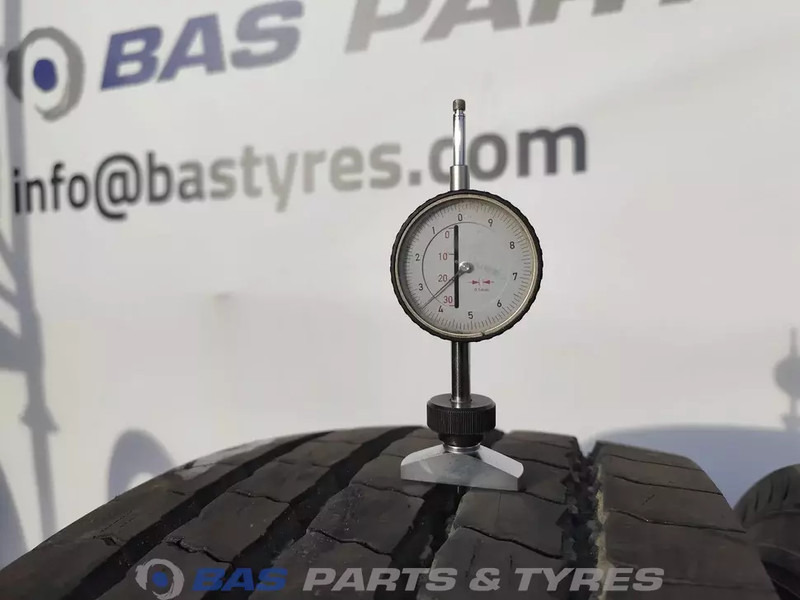 Pirelli Pirelli 315/70R22.5 FR01 II gebruikte set - Гума за Камион: слика 3 Pirelli Pirelli 315/70R22.5 FR01 II gebruikte set - Гума за Камион: слика 3