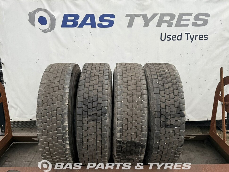 Pirelli Pirelli 315/80R22.5 Itineris Drive 90 156/150 M+S 3PMSF gebruikte set - Гума за Камион: слика 1 Pirelli Pirelli 315/80R22.5 Itineris Drive 90 156/150 M+S 3PMSF gebruikte set - Гума за Камион: слика 1