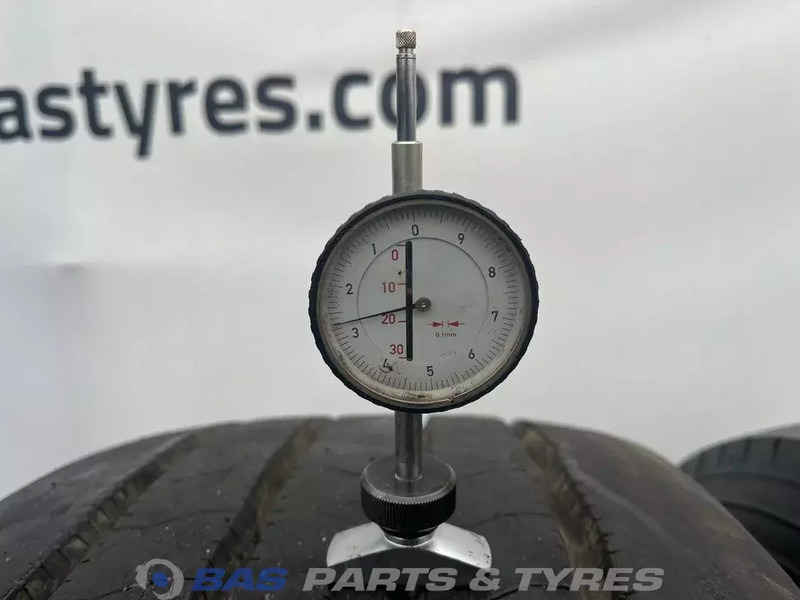 SAILUN Sailun 385/65R22.5 SFR1 160/158 M+S 3PMSF gebruikte set - Гума за Камион: слика 3 SAILUN Sailun 385/65R22.5 SFR1 160/158 M+S 3PMSF gebruikte set - Гума за Камион: слика 3