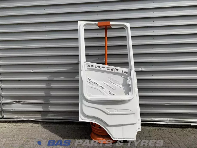 Scania S-Serie NextGen - Врата и делови за Камион: слика 2 Scania S-Serie NextGen - Врата и делови за Камион: слика 2