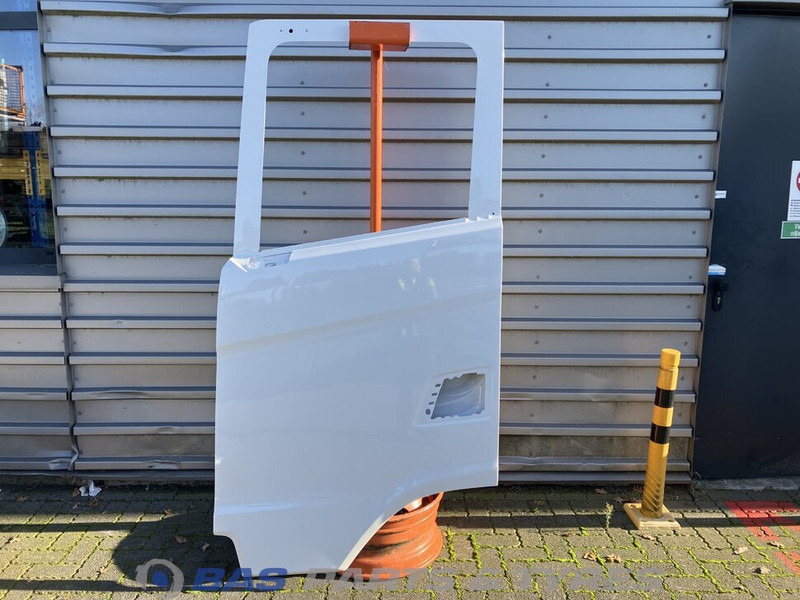 Scania S-Serie NextGen Portier Links Scania 2137841 - Врата и делови за Камион: слика 1 Scania S-Serie NextGen Portier Links Scania 2137841 - Врата и делови за Камион: слика 1