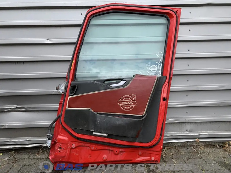 Volvo FH4 - Врата и делови за Камион: слика 2 Volvo FH4 - Врата и делови за Камион: слика 2