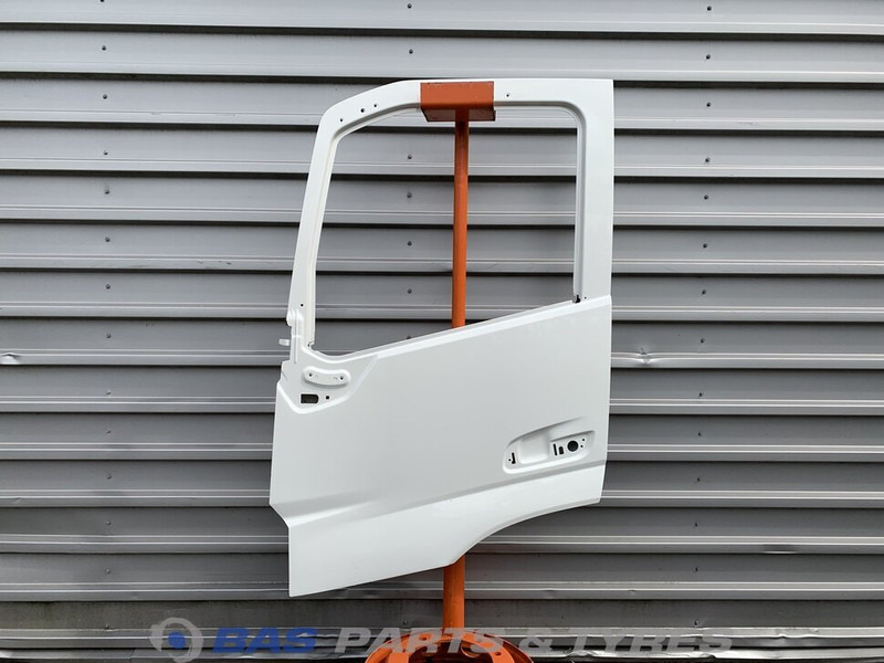 Volvo FM5 - Врата и делови за Камион: слика 1 Volvo FM5 - Врата и делови за Камион: слика 1