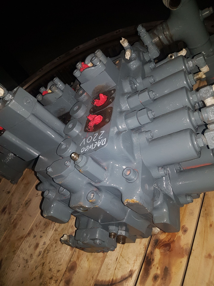 DAEWOO DX28-71 - Хидрауличен вентил за Градежна машина: слика 2 DAEWOO DX28-71 - Хидрауличен вентил за Градежна машина: слика 2
