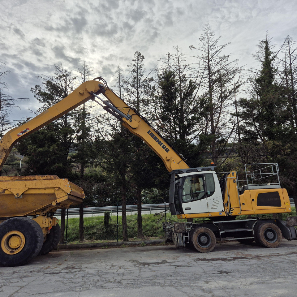 LIEBHERR LH30 (2018)11988 HORAS  - Справувач со отпад/ Индустрија: слика 2 LIEBHERR LH30 (2018)11988 HORAS  - Справувач со отпад/ Индустрија: слика 2