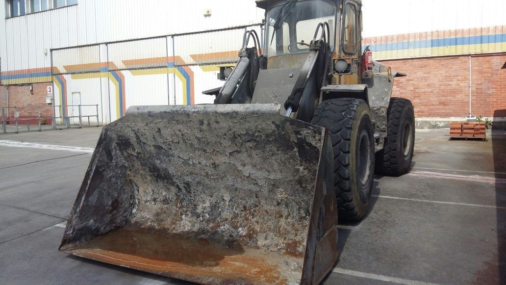PALA CARGADORA VOLVO L90 - Натоварувач на тркала: слика 2 PALA CARGADORA VOLVO L90 - Натоварувач на тркала: слика 2