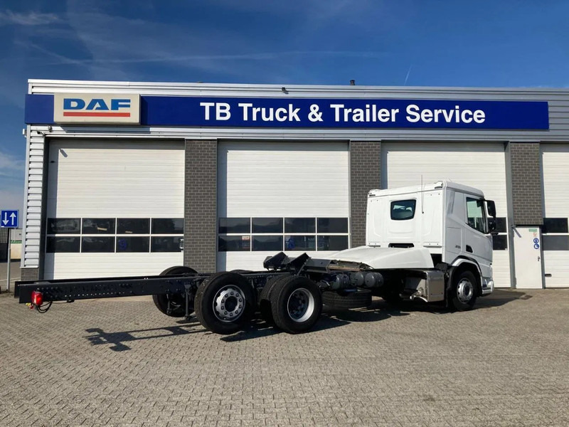 DAF XD 450 FAN CHASSIS SLEEPER CAB PTO STEERING LIFTAXLE 480WB - NEW - Камион со кабинска шасија: слика 3 DAF XD 450 FAN CHASSIS SLEEPER CAB PTO STEERING LIFTAXLE 480WB - NEW - Камион со кабинска шасија: слика 3