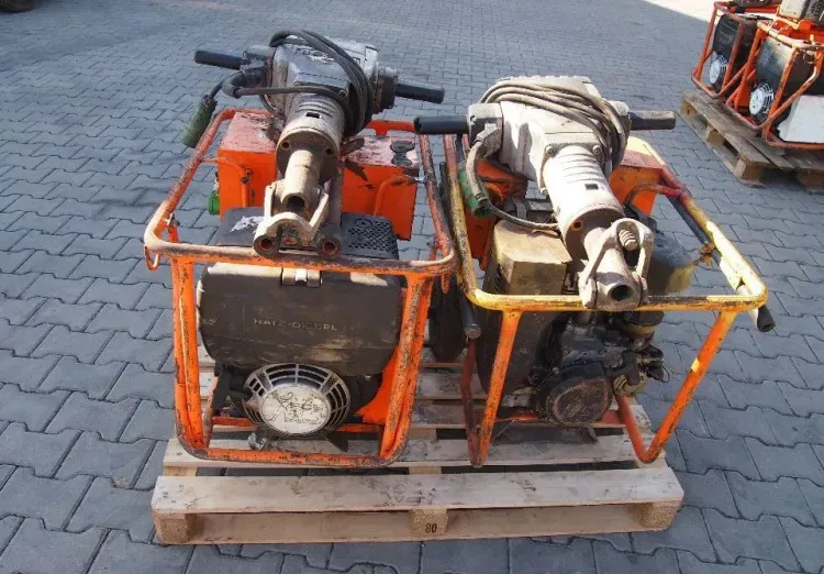 Agregat Bosch 2006 i Młot do kucia - Градежна опрема: слика 2 Agregat Bosch 2006 i Młot do kucia - Градежна опрема: слика 2