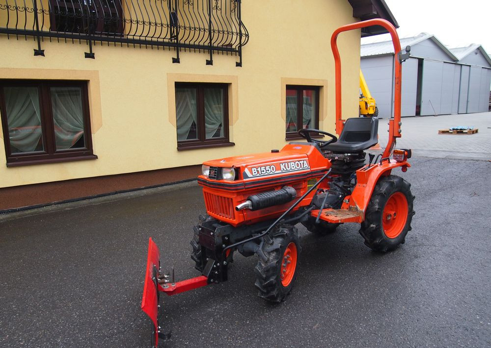 Ciągnik Kubota B1550 1994 traktorek KUBOTA 4x4 19KM - Трактор: слика 2 Ciągnik Kubota B1550 1994 traktorek KUBOTA 4x4 19KM - Трактор: слика 2