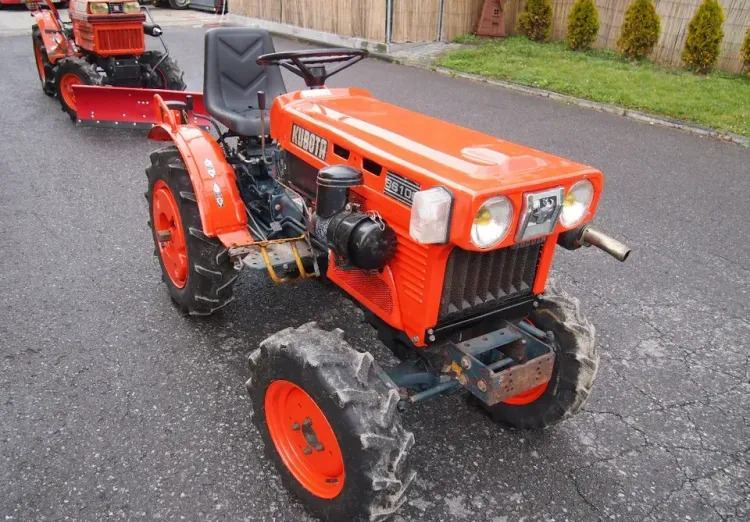 Ciągnik Kubota B6100 1995 4x4 - Трактор: слика 1 Ciągnik Kubota B6100 1995 4x4 - Трактор: слика 1