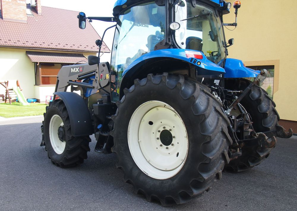 Ciągnik New Holland NH T6.140 2016 New Holland z Ładowaczem czołowym TUR - Трактор: слика 4 Ciągnik New Holland NH T6.140 2016 New Holland z Ładowaczem czołowym TUR - Трактор: слика 4