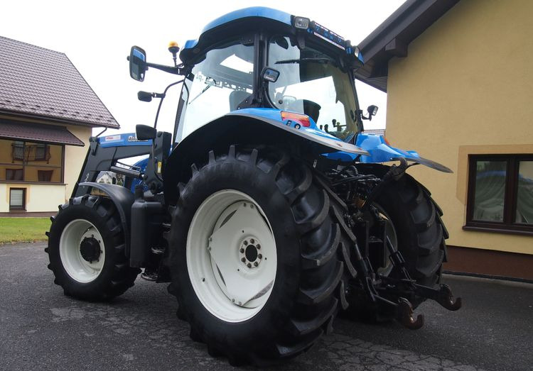 Лизинг на  Ciągnik New Holland NH TS125A 6 cylindrów 2004 Ciągnik rolniczy New Holland TS125A Ciągnik New Holland NH TS125A 6 cylindrów 2004 Ciągnik rolniczy New Holland TS125A: слика 12