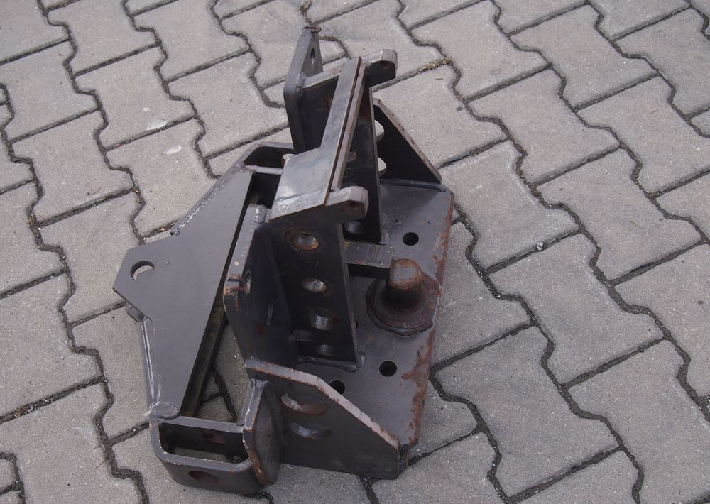 Części do Ciągnika Massey Ferguson MF 3000, 6000 Zaczep dolny do MF 3000, 3100, 6000, - Каросерија и екстериер за Земјоделска машина: слика 3 Części do Ciągnika Massey Ferguson MF 3000, 6000 Zaczep dolny do MF 3000, 3100, 6000, - Каросерија и екстериер за Земјоделска машина: слика 3