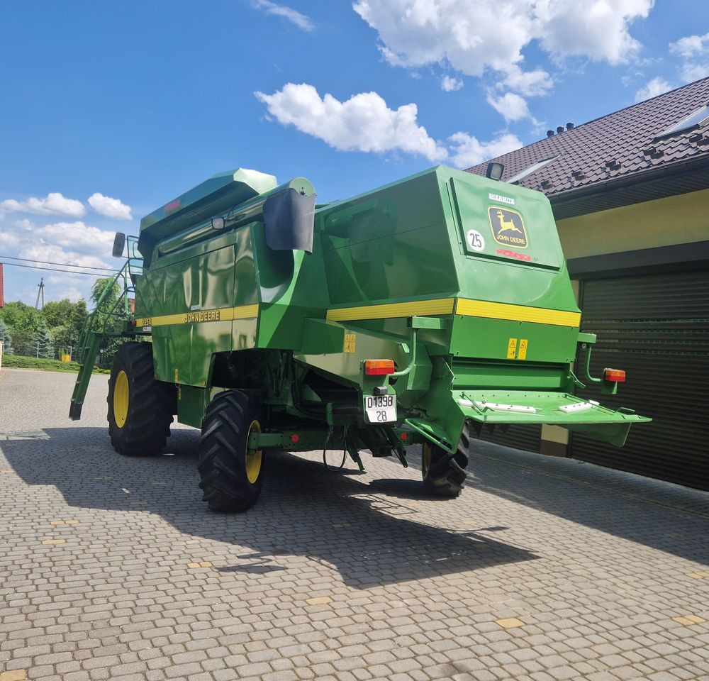 Kombajn zbożawy John deere 2254 2000 Kombajn John Deere JD - Комбајн: слика 4 Kombajn zbożawy John deere 2254 2000 Kombajn John Deere JD - Комбајн: слика 4