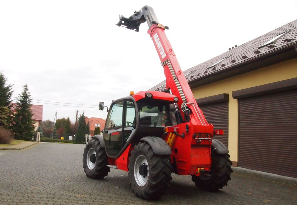 Ładowarka teleskopowa Manitou MLT 735-120LSU 2012 Manitou Silnik Mercedes - Телескопски ракувач: слика 3 Ładowarka teleskopowa Manitou MLT 735-120LSU 2012 Manitou Silnik Mercedes - Телескопски ракувач: слика 3