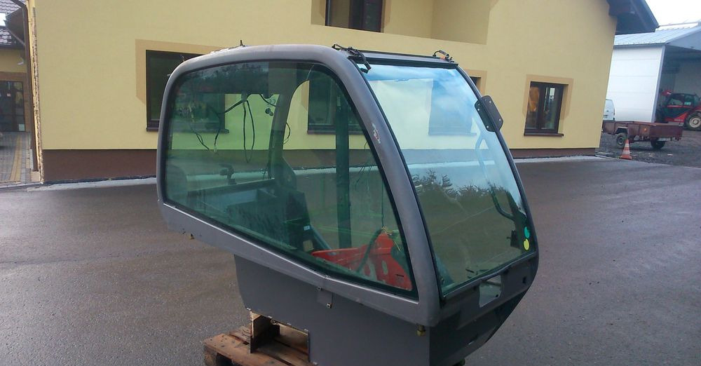 Ładowarka teleskopowa Manitou MT, MLT 2005 Kabina do Manitou - Кабина за Опрема за ракување со материјали: слика 3 Ładowarka teleskopowa Manitou MT, MLT 2005 Kabina do Manitou - Кабина за Опрема за ракување со материјали: слика 3