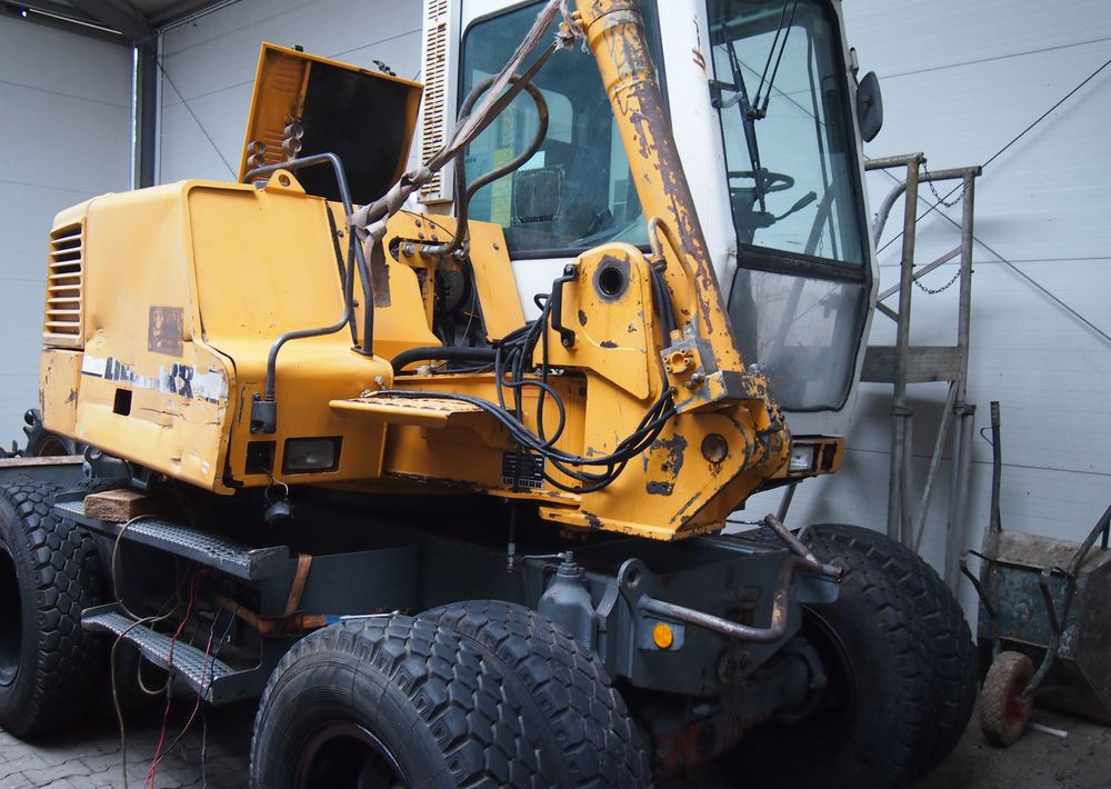 Pozostałe części Liebherr Liebherr A308 1999 Koparka kołowa Liebherr 308 - Багер: слика 4 Pozostałe części Liebherr Liebherr A308 1999 Koparka kołowa Liebherr 308 - Багер: слика 4