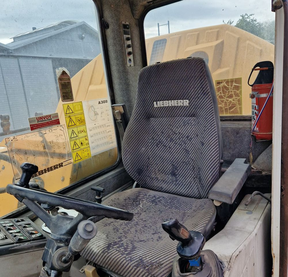 Pozostałe części Liebherr Liebherr A308 1999 Koparka kołowa Liebherr 308 - Багер: слика 2 Pozostałe części Liebherr Liebherr A308 1999 Koparka kołowa Liebherr 308 - Багер: слика 2