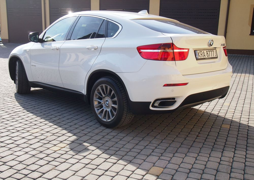 Samochód BMW X6 e71 xdrive40d Individual 2012 Samochód BMW X6 Individual - SUV: слика 5 Samochód BMW X6 e71 xdrive40d Individual 2012 Samochód BMW X6 Individual - SUV: слика 5
