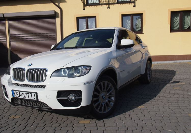 Samochód BMW X6 e71 xdrive40d Individual 2012 Samochód BMW X6 Individual - SUV: слика 2 Samochód BMW X6 e71 xdrive40d Individual 2012 Samochód BMW X6 Individual - SUV: слика 2