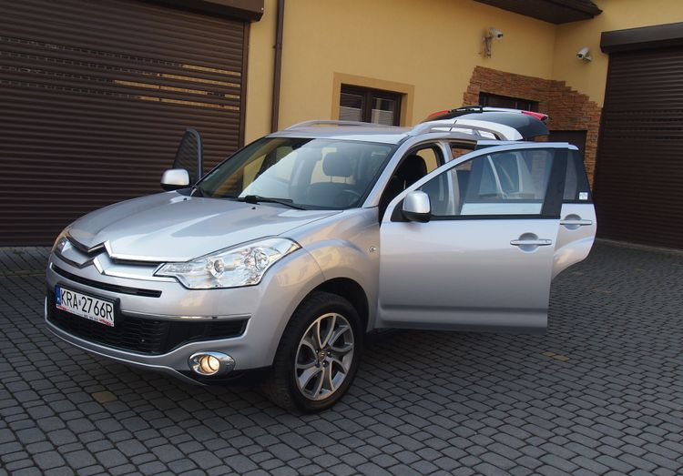 Samochód Citroen C-Crosser 2.2 HDI 2010 Samochód osobowy SUW 4x4 - Автомобил: слика 1 Samochód Citroen C-Crosser 2.2 HDI 2010 Samochód osobowy SUW 4x4 - Автомобил: слика 1