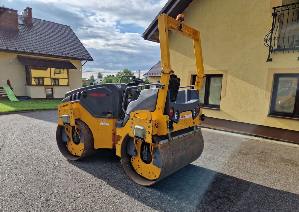 Walec Hamm HD14VV 2014 Walec HAMM HD 14VV silnik KUBOTA - Ваљак: слика 4 Walec Hamm HD14VV 2014 Walec HAMM HD 14VV silnik KUBOTA - Ваљак: слика 4