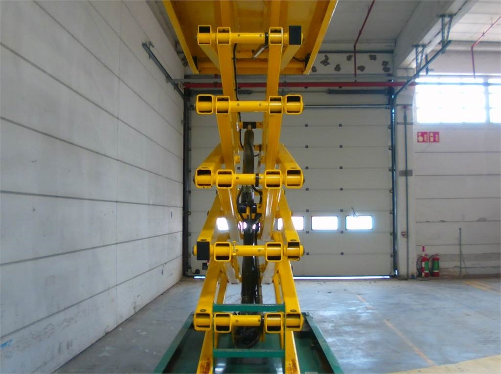 Кревач ножица Haulotte Compact 14: слика 6 Кревач ножица Haulotte Compact 14: слика 6