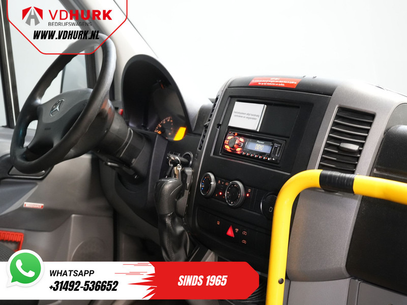 Mercedes-Benz Sprinter 313 2.2 CDI Aut. L2H2 € 10.648 Incl. BTW EXPORT Combi/ 9 Persoons/ Kombi/ 9P/ Airco/ Rolstoellift/ Electr. deur/ - Минибус, Патничко комбе: слика 3 Mercedes-Benz Sprinter 313 2.2 CDI Aut. L2H2 € 10.648 Incl. BTW EXPORT Combi/ 9 Persoons/ Kombi/ 9P/ Airco/ Rolstoellift/ Electr. deur/ - Минибус, Патничко комбе: слика 3