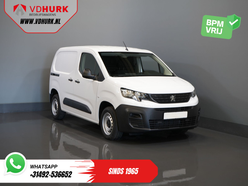 Peugeot Partner 1.2 PureTech 110 pk BPM VRIJ/ BENZINE/ PDC/ Cruise/ Airco - Мало комбе: слика 1 Peugeot Partner 1.2 PureTech 110 pk BPM VRIJ/ BENZINE/ PDC/ Cruise/ Airco - Мало комбе: слика 1