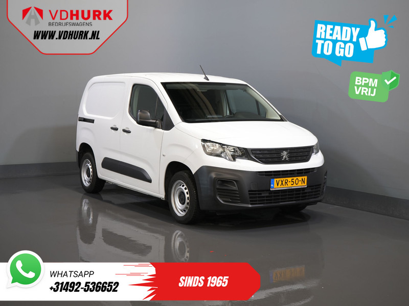 Peugeot Partner 1.5 HDi 100 pk BPM VRIJ Ready2Go 3Pers./ Carplay/ Airco/ Cruise/ Camera/ PDC - Мало комбе: слика 1 Peugeot Partner 1.5 HDi 100 pk BPM VRIJ Ready2Go 3Pers./ Carplay/ Airco/ Cruise/ Camera/ PDC - Мало комбе: слика 1