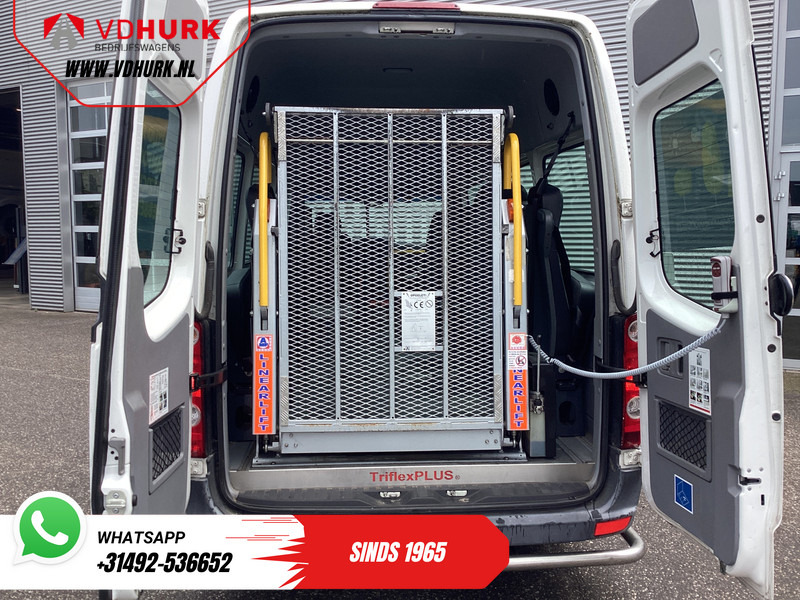 Volkswagen Crafter 35 2.0 TDI L3H2 EXPORT ONLY! €9.559 incl BTW/BPM Rolstoellift/ 9 Pers/ 9P/ Sidebars/ Rearbar/ Airco - Минибус, Патничко комбе: слика 5 Volkswagen Crafter 35 2.0 TDI L3H2 EXPORT ONLY! €9.559 incl BTW/BPM Rolstoellift/ 9 Pers/ 9P/ Sidebars/ Rearbar/ Airco - Минибус, Патничко комбе: слика 5