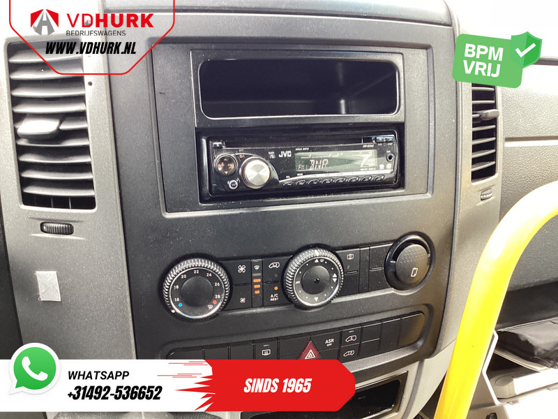 Минибус, Патничко комбе Volkswagen Crafter 35 2.0 TDI L3H2 EXPORT ONLY! €9.559 incl BTW/BPM Rolstoellift/ 9 Pers/ 9P/ Sidebars/ Rearbar/ Airco: слика 10