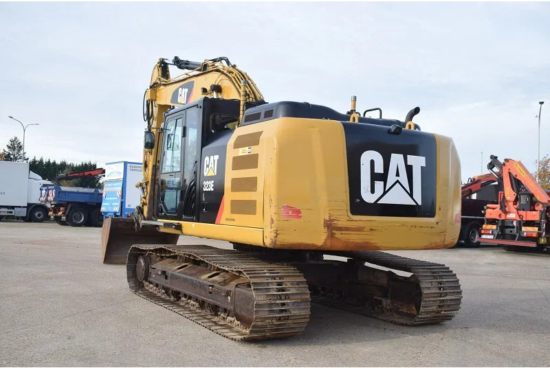 Caterpillar 323E-stock id2 - Багер гасеничар: слика 2 Caterpillar 323E-stock id2 - Багер гасеничар: слика 2