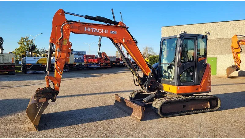 Hitachi ZX65USB-5A CLR - Багер гасеничар: слика 1 Hitachi ZX65USB-5A CLR - Багер гасеничар: слика 1
