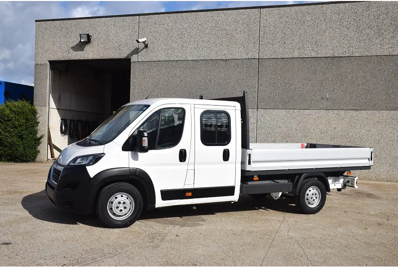 Peugeot Boxer BOXER 2.0 L -130 pk -L4 - Комбе со отворен сандак, Комби со двојна кабина: слика 4 Peugeot Boxer BOXER 2.0 L -130 pk -L4 - Комбе со отворен сандак, Комби со двојна кабина: слика 4
