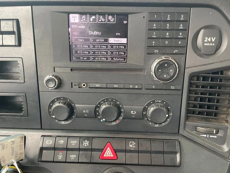 Кипер, Камион со кран Mercedes-Benz Arocs 3342 *6x6*meegestuurd as*2zijdige kipper*Airco*Bluetooth: слика 7