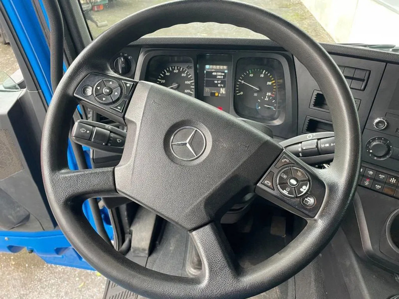 Mercedes-Benz Arocs 3342 *6x6*meegestuurd as*2zijdige kipper*Airco*Bluetooth - Кипер, Камион со кран: слика 4 Mercedes-Benz Arocs 3342 *6x6*meegestuurd as*2zijdige kipper*Airco*Bluetooth - Кипер, Камион со кран: слика 4