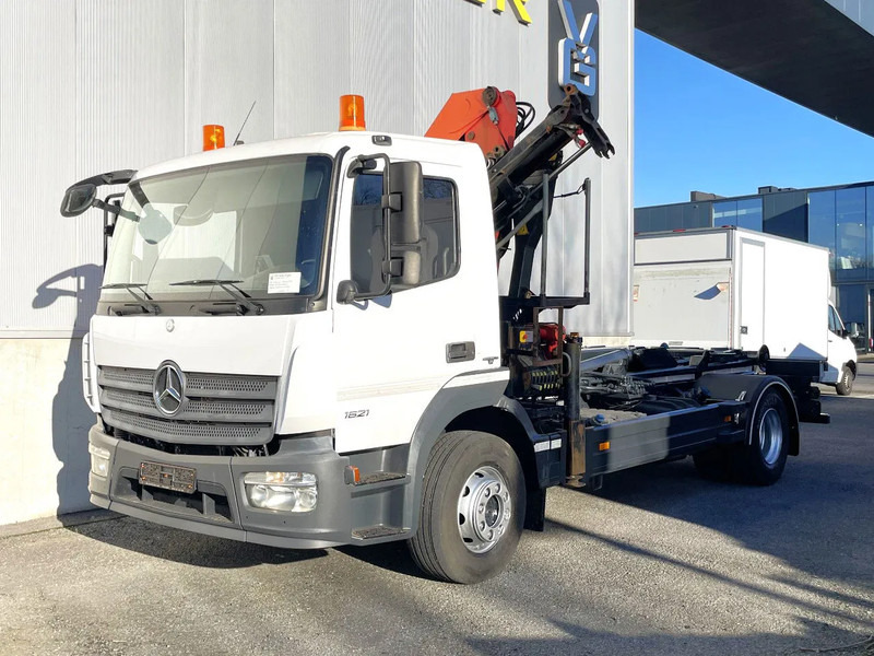 Mercedes-Benz Atego 1621 *Palfinger kraan*Containersysteem*luchtvering achteras*bluetooth - Камион со кука за подигање, Камион со кран: слика 1 Mercedes-Benz Atego 1621 *Palfinger kraan*Containersysteem*luchtvering achteras*bluetooth - Камион со кука за подигање, Камион со кран: слика 1