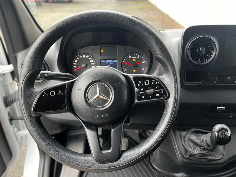 Mercedes-Benz Sprinter 315 *L3H2*Achteruitrijcamera*Attention Assist*Airconditioning*DAB-radio - Товарно комбе: слика 4 Mercedes-Benz Sprinter 315 *L3H2*Achteruitrijcamera*Attention Assist*Airconditioning*DAB-radio - Товарно комбе: слика 4