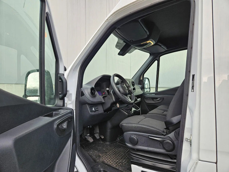 Mercedes-Benz Sprinter 317 L2H2*Achteruitrijcamera*360°camera*Zetelverwarming* - Товарно комбе: слика 3 Mercedes-Benz Sprinter 317 L2H2*Achteruitrijcamera*360°camera*Zetelverwarming* - Товарно комбе: слика 3